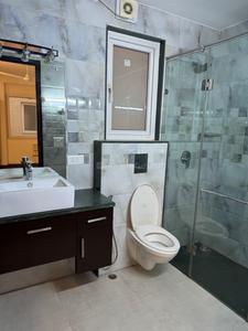 Bathroom Image of 5800 Sq.ft 7 BHK Independent House for rent in New Friends Colony New Delhi for Rs. 450000
