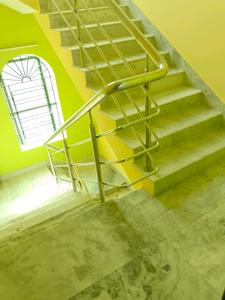 Staircase Image of 1150 Sq.ft 4 BHK Builder Floor for rent in Sonakshi Dream Township Project by Sonakshi Real Estate, Dakhin Chatta Kalikapukur Kolkata for Rs. 18000