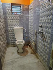 Image of 850 Sq.ft 2 BHK Apartment / Flat for rent in Airport Gate no. 1, Kolkata for Rs. 16000
