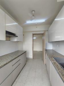Kitchen Image of 1760 Sq.ft 3 BHK Apartment / Flat for rent in DLF Express Greens, Manesar Gurgaon for Rs. 29000