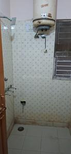 Bathroom Image of 1000 Sq.ft 2 BHK Apartment / Flat for rent in  Rohini Apartments RWA, Sector 8 Rohini New Delhi for Rs. 27000