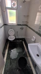 DLF Regency Park 1 Bathroom Two 4