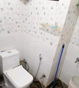 Image of 324 Sq.ft 1 BHK Builder Floor for sale in Pochanpur Colony, New Delhi for Rs. 3200000