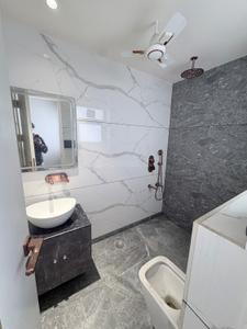Bathroom Image of 1600 Sq.ft 3 BHK Builder Floor for sale in Surya Niketan New Delhi for Rs. 30000000
