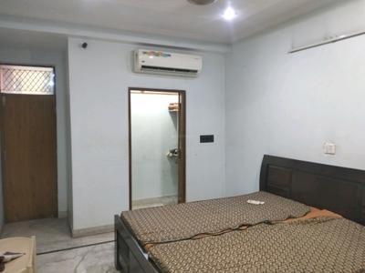 Bedroom Image of 1100 Sq.ft 3 BHK Apartment / Flat for sale in Vikaspuri New Delhi for Rs. 15500000