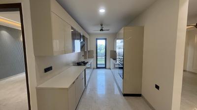 Kitchen Image of 3200 Sq.ft 4 BHK Builder Floor for rent in Ansal Esencia Sector 67, Sector 67 Gurgaon for Rs. 60000