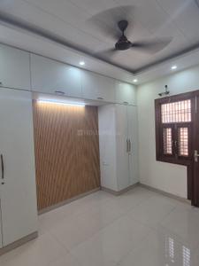 Bedroom Image of 1100 Sq.ft 3 BHK Builder Floor for rent in Preet Vihar New Delhi for Rs. 32000