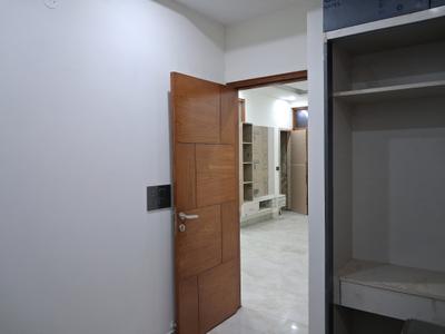 Bedroom Image of 1050 Sq.ft 2 BHK Apartment / Flat for sale in Avenue 1, Sector 73 Noida for Rs. 3400000