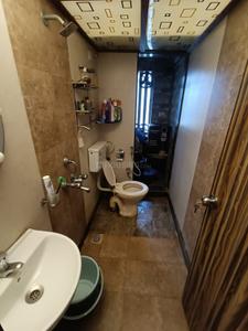 Image of 650 Sq.ft 1.5 BHK Apartment / Flat for rent in Universal Mashayakh Tower, Malad West, Mumbai for Rs. 57000