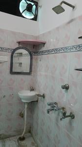 Bathroom Image of 1000 Sq.ft 2 BHK Independent House for rent in Kalyanpur Kanpur for Rs. 15000