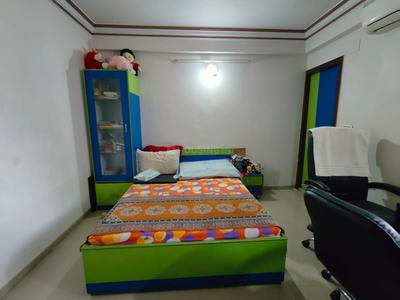 Bedroom Image of 2520 Sq.ft 4 BHK Apartment / Flat for sale in Bodakdev Ahmedabad for Rs. 18000000