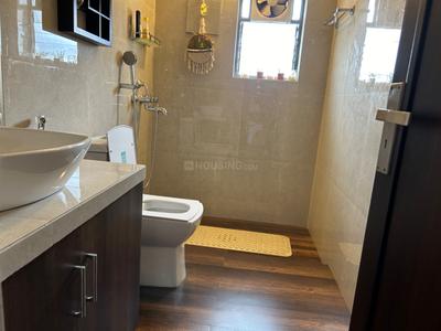 Bathroom Image of 2400 Sq.ft 3 BHK Apartment / Flat for sale in Alipore Kolkata for Rs. 38500000