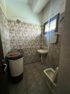 Bathroom Image of 1000 Sq.ft 2 BHK Apartment / Flat for sale in GMS Road Dehradun for Rs. 6800000