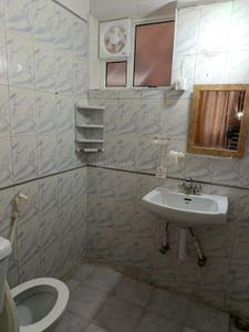 Bathroom Image of 1200 Sq.ft 3 BHK Independent House for rent in Vaishali Ghaziabad for Rs. 25500