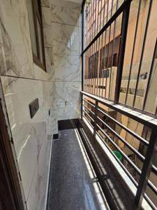 Balcony Image of 910 Sq.ft 2 BHK Builder Floor for rent in Paschim Vihar New Delhi for Rs. 32000