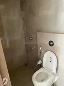 Bathroom Image of 550 Sq.ft 1 BHK Apartment / Flat for rent in Gala Swayam, Matunga West Mumbai for Rs. 65000
