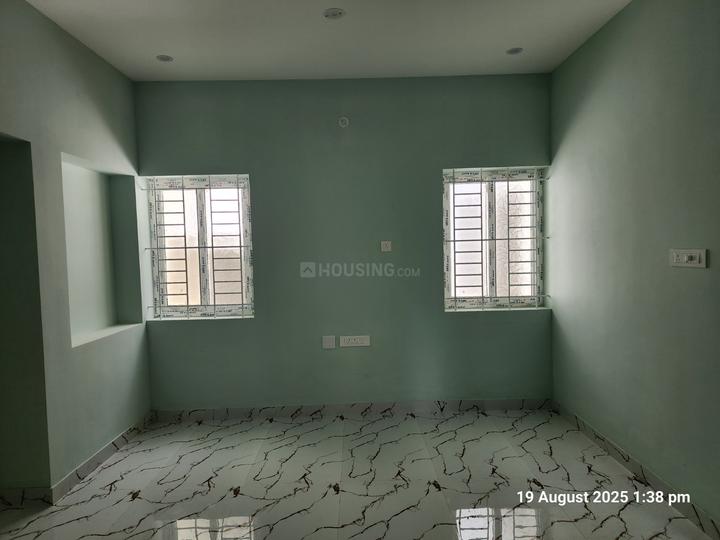 Karamadai Main Image 1