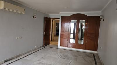 Bedroom Image of 3215 Sq.ft 3 BHK Apartment / Flat for sale in Ambience Lagoon, DLF Phase 3 Gurgaon for Rs. 60000000