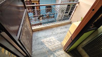 Balcony Image of 668 Sq.ft 2 BHK Independent House for rent in Qutub Vihar New Delhi for Rs. 8000
