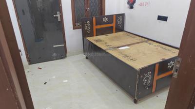 Bedroom Image of 600 Sq.ft 2 BHK Builder Floor for sale in Govindpuri New Delhi for Rs. 3800000