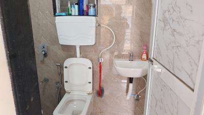 Bathroom Image of 725 Sq.ft 1 BHK Apartment / Flat for sale in Ulwe Navi Mumbai for Rs. 5800000