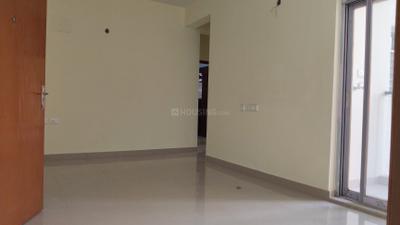 Living Room Image of 980 Sq.ft 2 BHK Apartment / Flat for rent in Chinar Park Kolkata for Rs. 18000