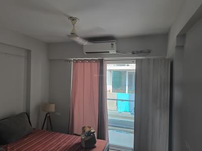 Bedroom Image of 1250 Sq.ft 3 BHK Builder Floor for rent in Signature Global City 37D 1, Sector 37D Gurgaon for Rs. 35000