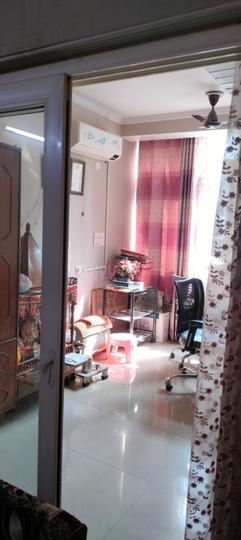 Vasundhara Enclave Main Image 1