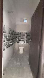 Bathroom Image of 720 Sq.ft 1 BHK Apartment / Flat for rent in Kondapur Hyderabad for Rs. 16800