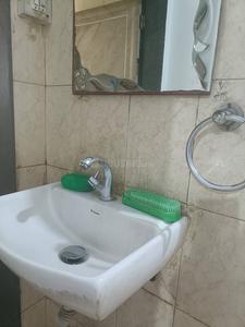Bathroom Image of 600 Sq.ft 1 BHK Apartment / Flat for rent in Kothrud Pune for Rs. 22000