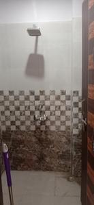 Bathroom Image of 600 Sq.ft 2 BHK Independent House for rent in Chhattarpur New Delhi for Rs. 12000