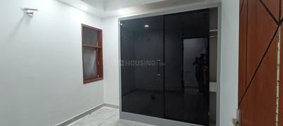 Bedroom Image of 2000 Sq.ft 3 BHK Builder Floor for rent in Vivek Vihar New Delhi for Rs. 51000