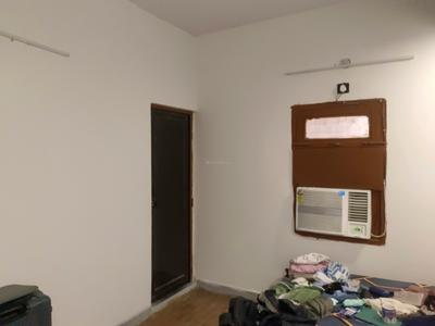 Bedroom Image of 720 Sq.ft 2 BHK Builder Floor for sale in Mukherjee Nagar New Delhi for Rs. 5800000