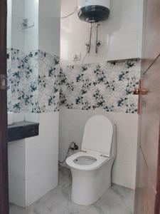 Bedroom One Image of 1300 Sq.ft 3 BHK Builder Floor for sale in DDA Freedom Fighters Enclave, Said-Ul-Ajaib New Delhi for Rs. 7000000