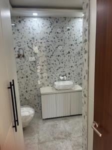 Bathroom Image of 3150 Sq.ft 4 BHK Builder Floor for sale in Sector 28 Faridabad for Rs. 40000000