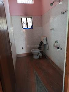 Bathroom Image of 1000 Sq.ft 2 BHK Builder Floor for rent in Kalyani Nadia for Rs. 10000