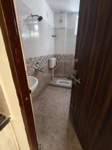 Bathroom Image of 1400 Sq.ft 3 BHK Apartment / Flat for rent in Shiv Aangan Twin Towers, Bawadiya Kalan Bhopal for Rs. 20000