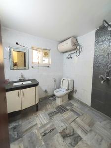 Bathroom Image of 1300 Sq.ft 3 BHK Apartment / Flat for sale in Jodhpur Park Kolkata for Rs. 12500000