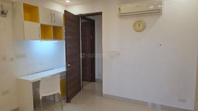Bedroom Image of 1650 Sq.ft 3 BHK Apartment / Flat for rent in Shalimar Oneworld Vista, Gomti Nagar Lucknow for Rs. 55000
