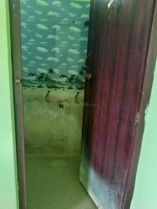Bathroom Image of 600 Sq.ft 2 BHK Independent House for rent in Korattur Chennai for Rs. 15000