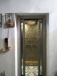 Lift Image of 1620 Sq.ft 3 BHK Apartment / Flat for sale in Vivek Vihar New Delhi for Rs. 29000000