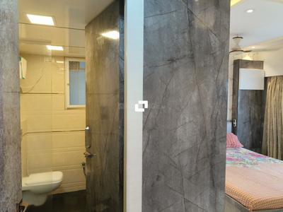 Bathroom Image of 700 Sq.ft 2.5 BHK Apartment / Flat for sale in Borivali West Mumbai for Rs. 24300000