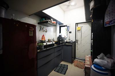 Kitchen Image of 585 Sq.ft 1 BHK Apartment / Flat for sale in Sabarmati Ahmedabad for Rs. 3800000