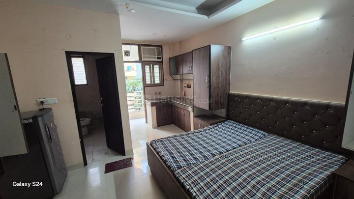 Shekhawat rooms dlf phase 3 Bedroom 1