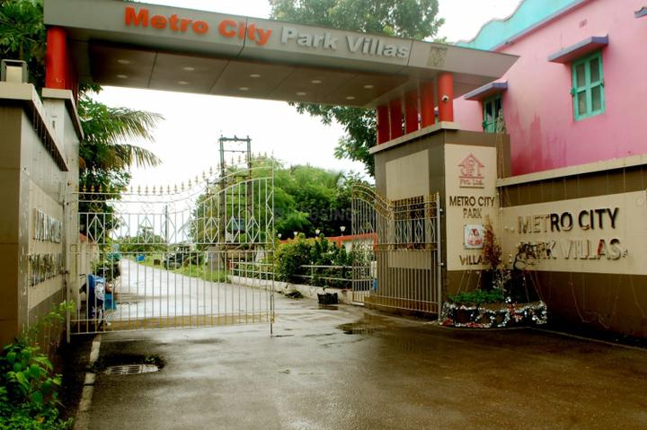 Metro City Park Villas Main Image 1