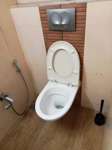 Bedroom One Image of 950 Sq.ft 2 BHK Apartment / Flat for rent in Solomon Apartments, Pali Hill Mumbai for Rs. 130000