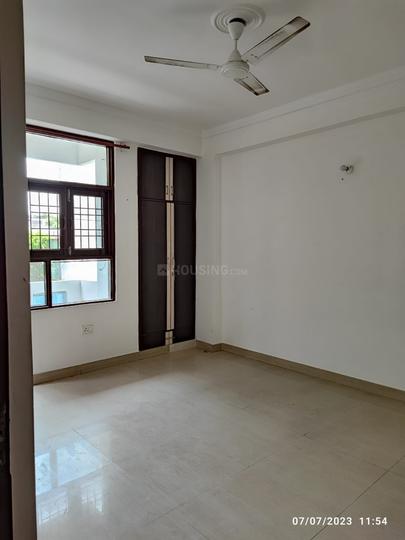 BUILDER FLOOR APMT Main Image 1