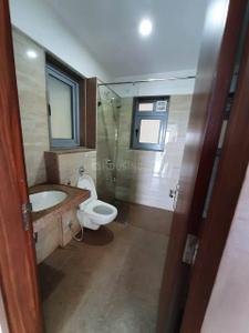 Bathroom Image of 2102 Sq.ft 4 BHK Apartment / Flat for sale in Amanora Adreno Towers, Hadapsar Pune for Rs. 32500000