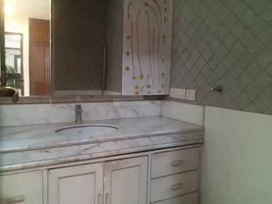 Image of 2100 Sq.ft 3 BHK Builder Floor for rent in Gulmohar Park, New Delhi for Rs. 250000