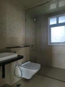 Common Bathroom Image of 2882 Sq.ft 4 BHK Apartment / Flat for rent in Prestige Fairfield, Sanjaynagar Bengaluru for Rs. 160000